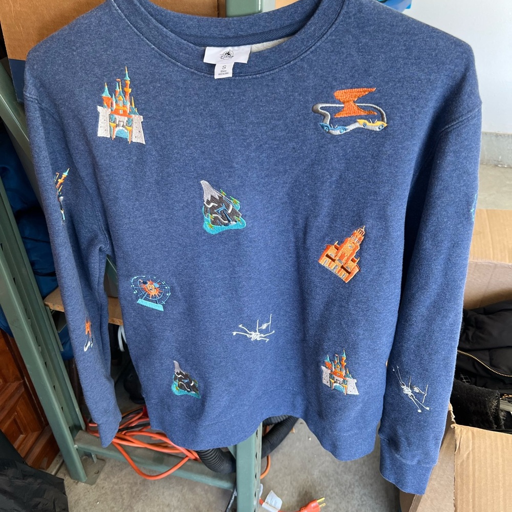 Disney sweat shirt